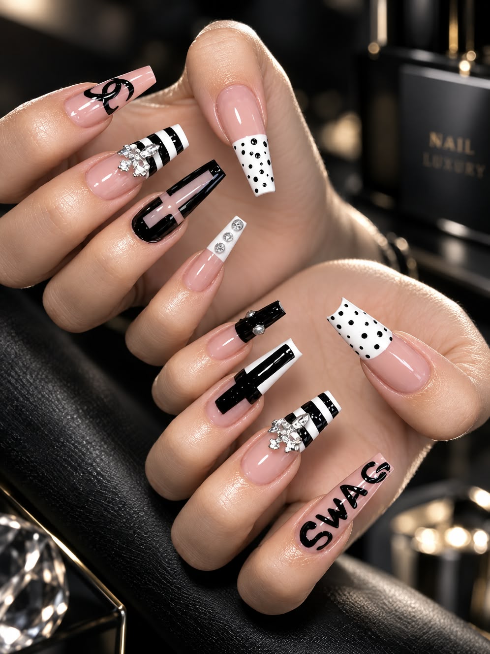 Nail Art Swag Preto & Branco